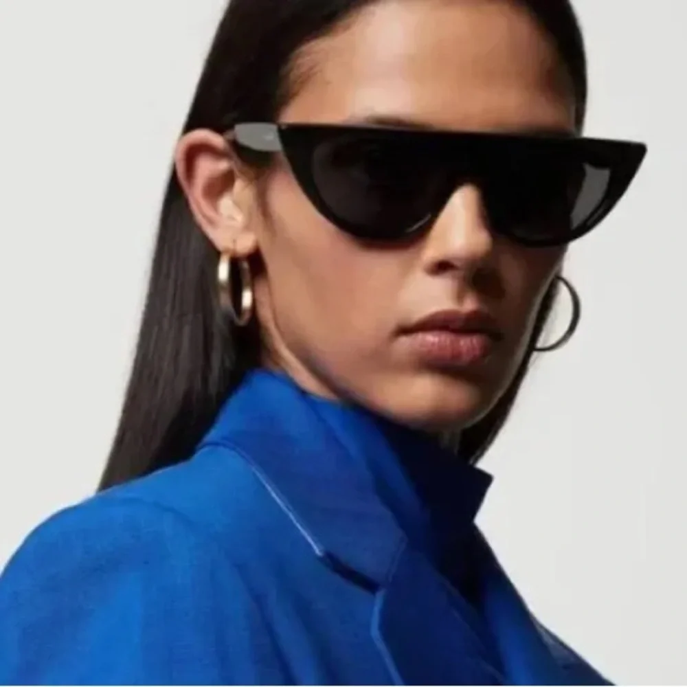 CELINE CL40228I SUNGLASSES BLACK NEW WITH CELINE CASE